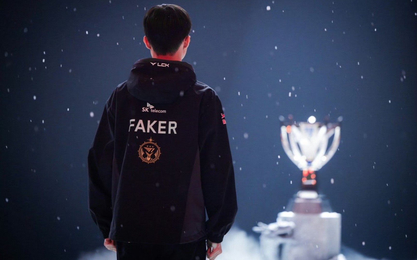 略伦特作为 略伦特作为